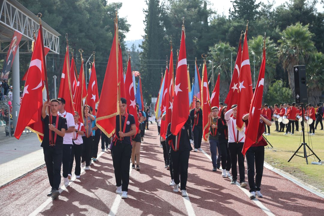 İlçemizde Cumhuriyetimizin Kuruluşunun 101. Yıl Dönümü Coşkuyla Kutlandı.