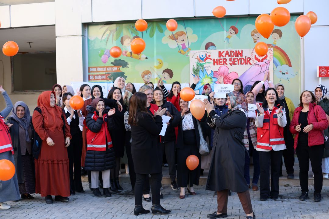 İlçemizde Kadına Yönelik Şiddete HAYIR Yürüyüşü Düzenlendi.